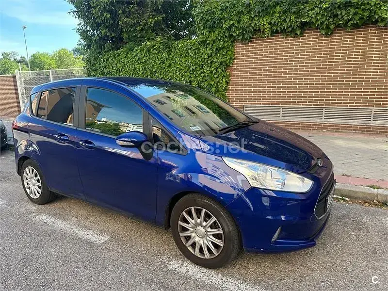 Usado Ford B-MAX Trend 100 CV (73 kW) 2016 Azul Monovolumen