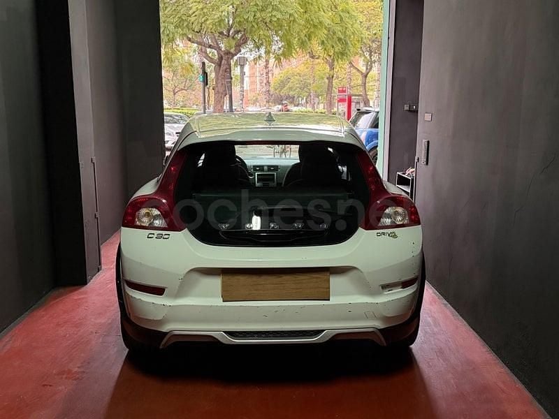 Usado Volvo C30 Drive Kinetic 115 CV (84 kW) 2012 Blanco Utilitario