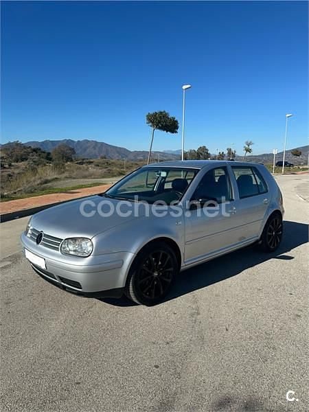 Gris / plata Usado 2002 VW Golf IV GTI Berlina | 5700 € (Un poco caro) - Imagen 1/4