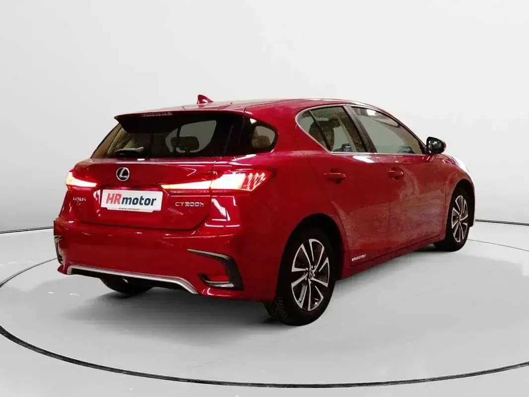 Usado Lexus CT200h Business Edition 136 CV (100 kW) 2020 Rojo Utilitario