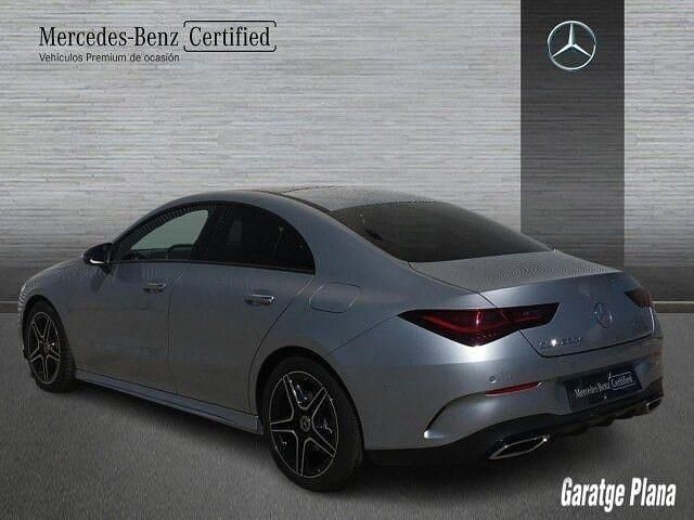 Usado Mercedes CLA220 190 CV (139 kW) 2025 Plata hightech Berlina