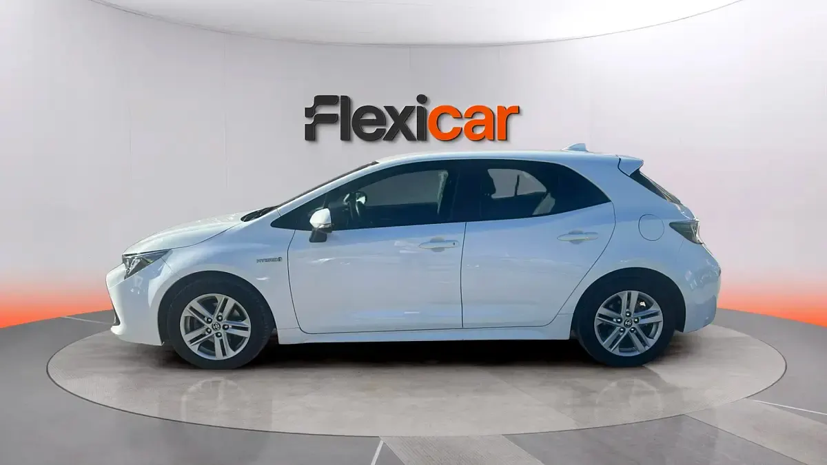Usado Toyota Corolla Active 122 CV (89 kW) 2022 Gris Berlina