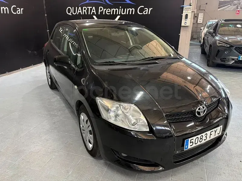 Usado Toyota Auris 90 CV (66 kW) 2007 Negro Utilitario