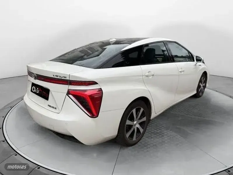 Usado Toyota Mirai 154 CV (113 kW) 2021 Blanco Berlina