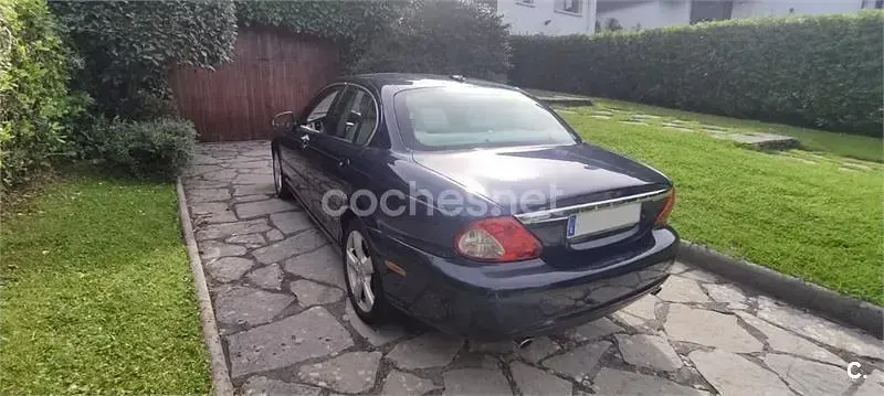Usado Jaguar X-type Executive 231 CV (169 kW) 2008 Azul Berlina