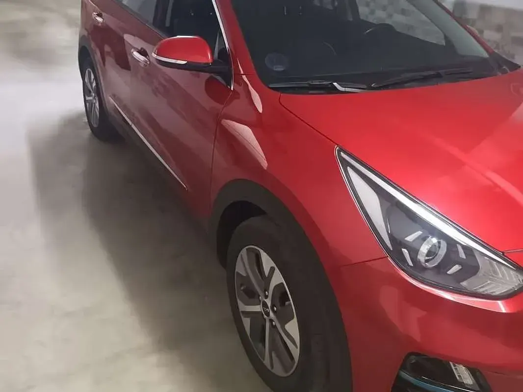 Usado Kia e-Niro 150 kW (204 CV) 2021 Rojo SUV