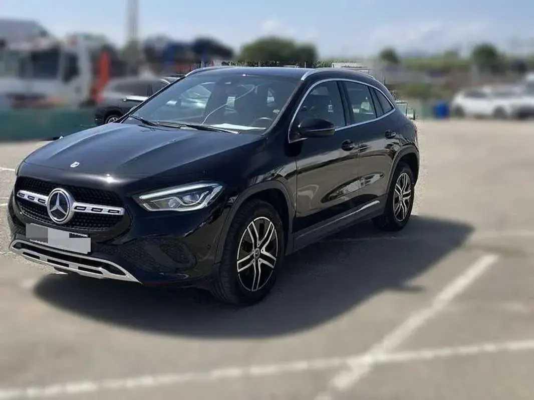 Usado Mercedes GLA250 AMG 160 CV (117 kW) 2023 Negro SUV