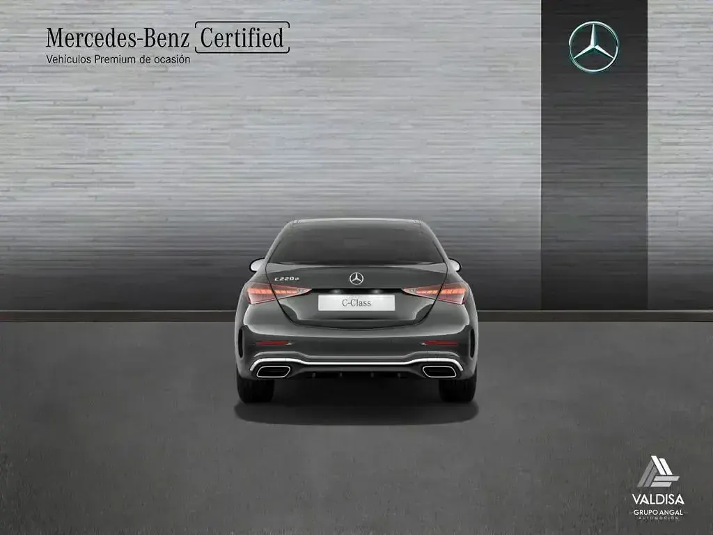 Usado Mercedes C220 AMG line 200 CV (147 kW) 2023 Gris grafito Berlina
