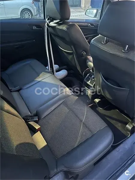 Usado Opel Zafira Cosmo 120 CV (88 kW) 2006 Gris / plata Monovolumen