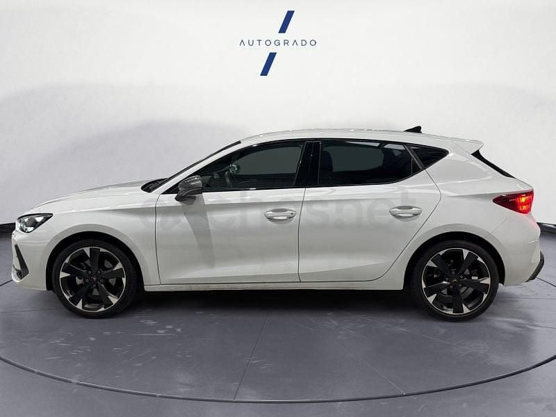 Usado Cupra Leon 150 CV (110 kW) 2025 Blanco Berlina