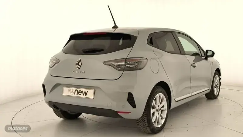 Usado Renault Clio V Evolution 100 CV (73 kW) 2025 Blanco Berlina