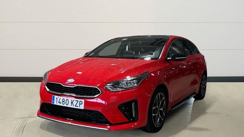 Usado Kia Ceed GT GT-Line 140 CV (102 kW) 2019 Rojo Utilitario
