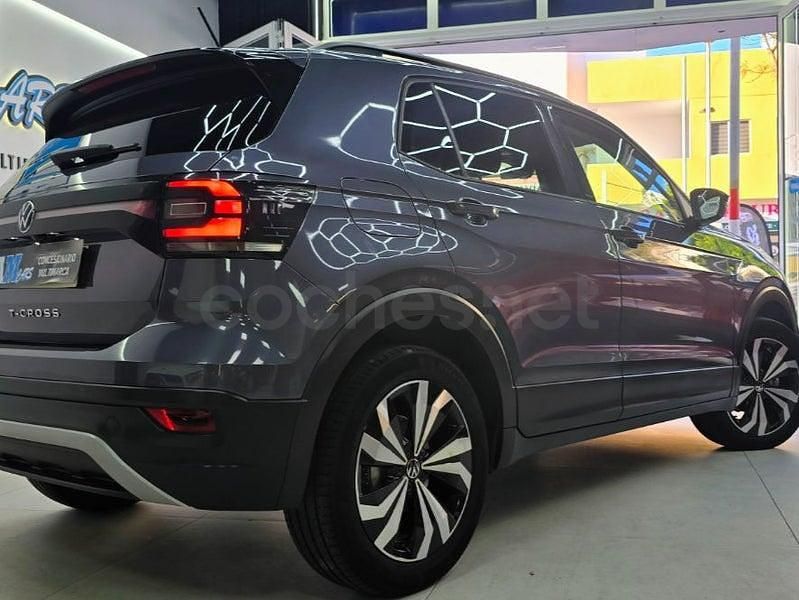 Usado VW T-Cross Life 116 CV (85 kW) 2023 Gris / plata SUV