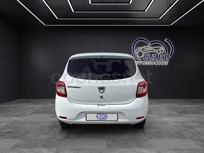 Usado Dacia Sandero Ambiance 75 CV (55 kW) 2016 Blanco Berlina