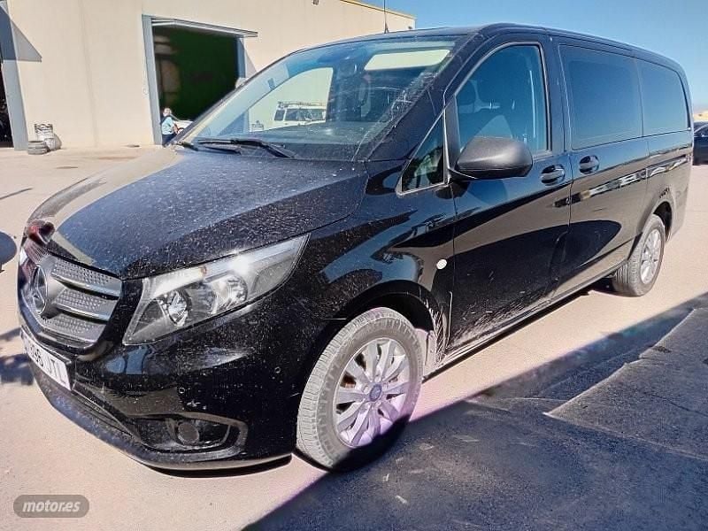 Usado Mercedes Vito 140 CV (102 kW) 2016 Negro Van