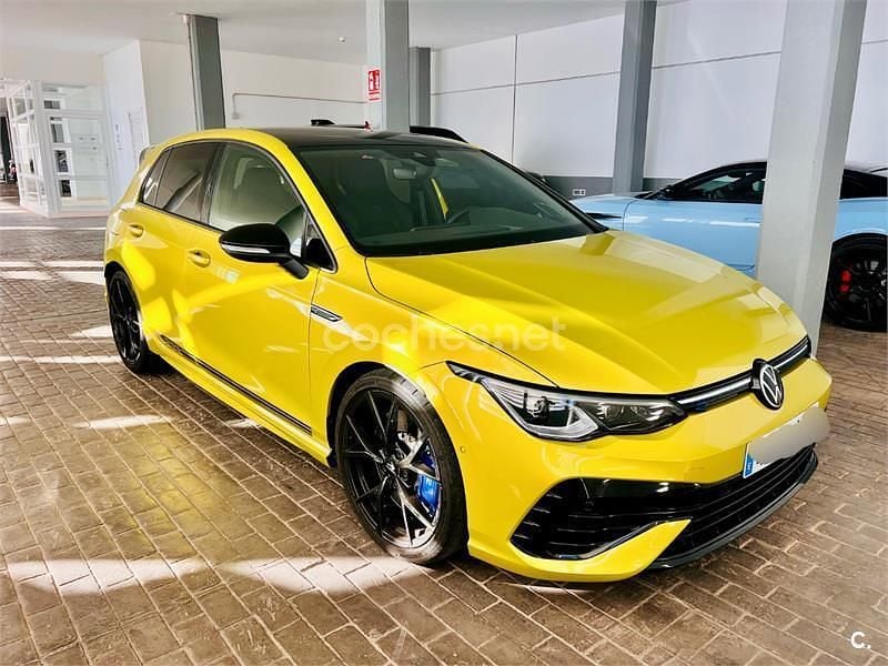 Amarillo Usado 2024 VW Golf R Berlina | 49.990 € - Imagen 1/4