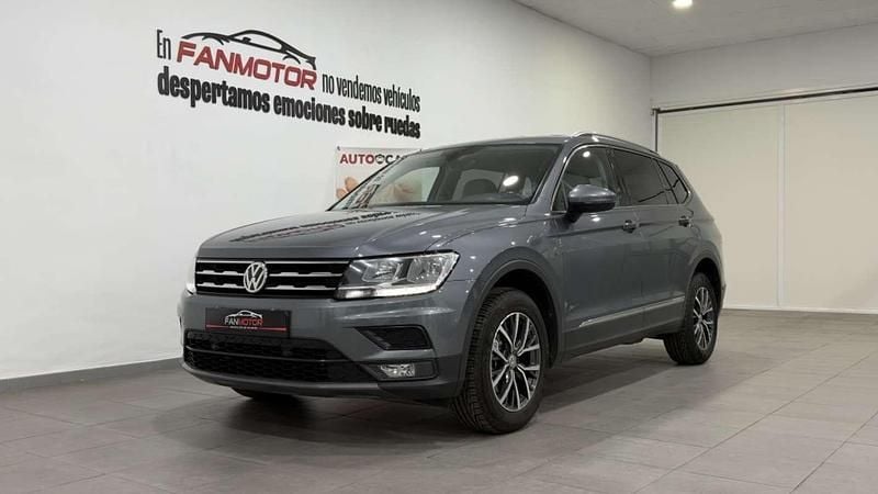 Usado VW Tiguan Allspace 150 CV (110 kW) 2021 Gris SUV