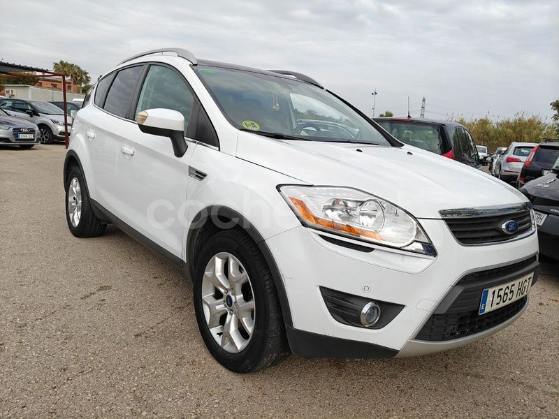 Blanco Usado 2012 Ford Kuga Titanium SUV | 8900 € (Precio justo) - Imagen 1/4