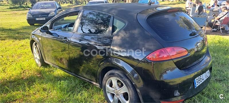 Begagnad Seat Leon Sport 105 HK (77 kW) 2009 Svart Halvkombi