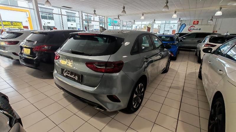 Usado Kia Ceed 100 CV (73 kW) 2025 Otro Utilitario