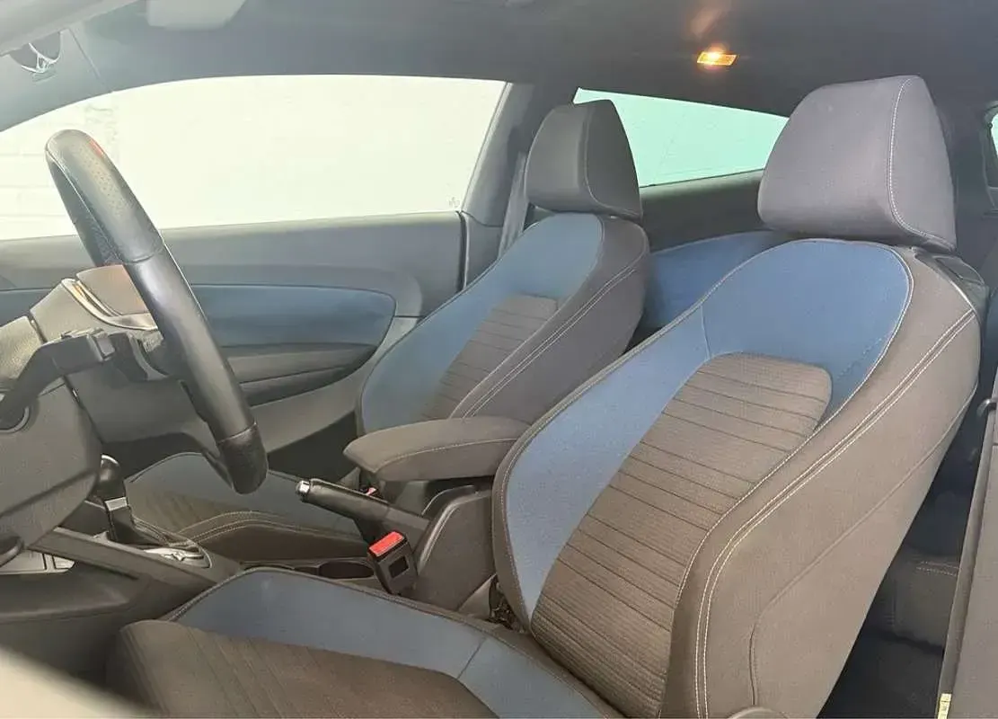 Usado VW Scirocco 209 CV (153 kW) 2010 Gris Coupe