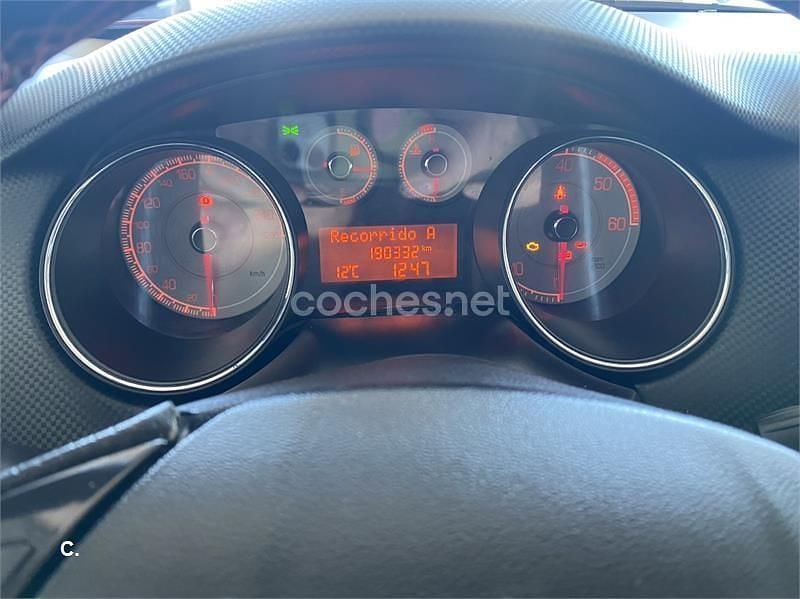 Rojo Usado 2008 Fiat Bravo Sport Utilitario | 4990 € (Precio justo) - Imagen 1/4