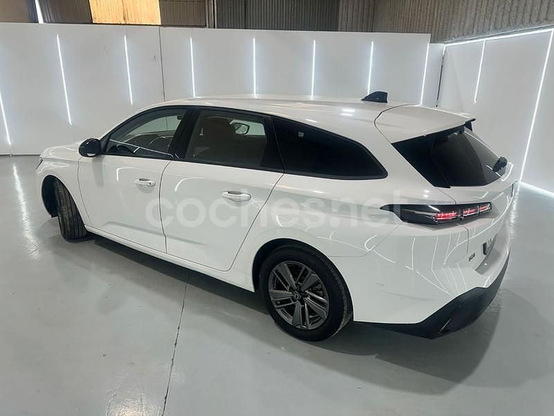 Usado Peugeot 308 SW Active 130 CV (95 kW) 2022 Blanco Familiar