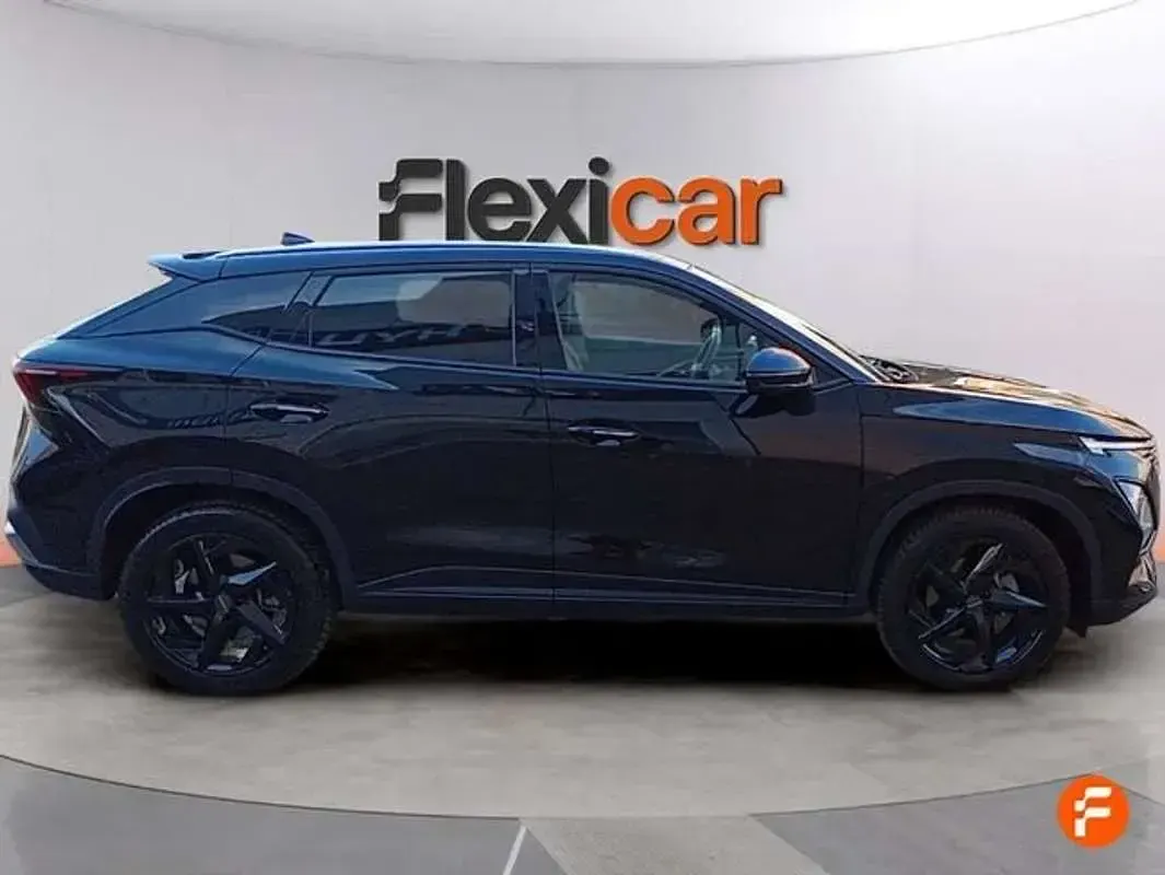 Usado Omoda 5 185 CV (136 kW) 2024 Negro SUV