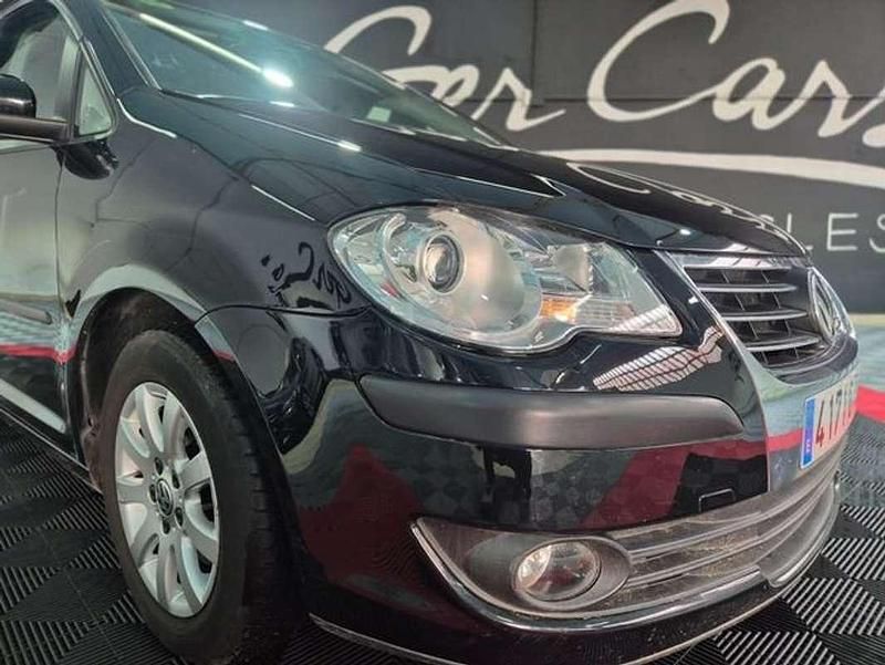 Usado VW Touran Edition 105 CV (77 kW) 2010 Negro Monovolumen