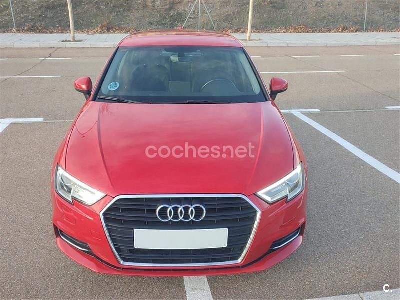 Usado Audi A3 116 CV (85 kW) 2017 Rojo Berlina