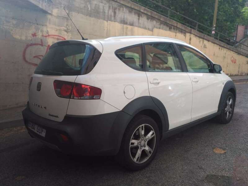 Usado Seat Altea FR 170 CV (125 kW) 2008 Blanco Monovolumen