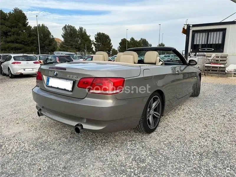 Usado BMW 335 Cabriolet 306 CV (225 kW) 2008 Beige Descapotable