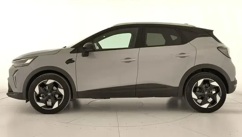 Usado Renault Captur Techno 100 CV (73 kW) 2026 Gris SUV