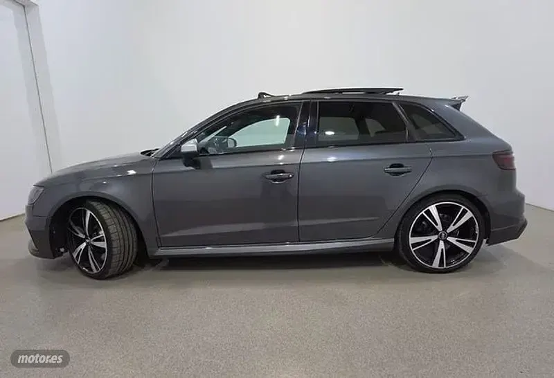 Usado Audi RS3 Premium 400 CV (294 kW) 2018 Gris Berlina