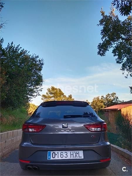 Usado Seat Leon ST FR 122 CV (89 kW) 2014 Gris / plata Familiar