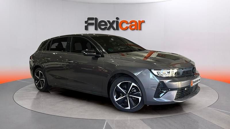 Usado Opel Astra Edition 131 CV (96 kW) 2025 Gris Berlina