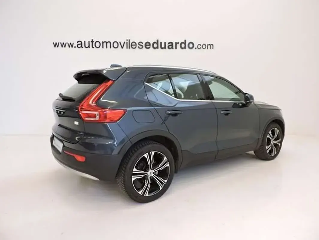 Usado Volvo XC40 Inscription 211 CV (155 kW) 2021 Azul SUV