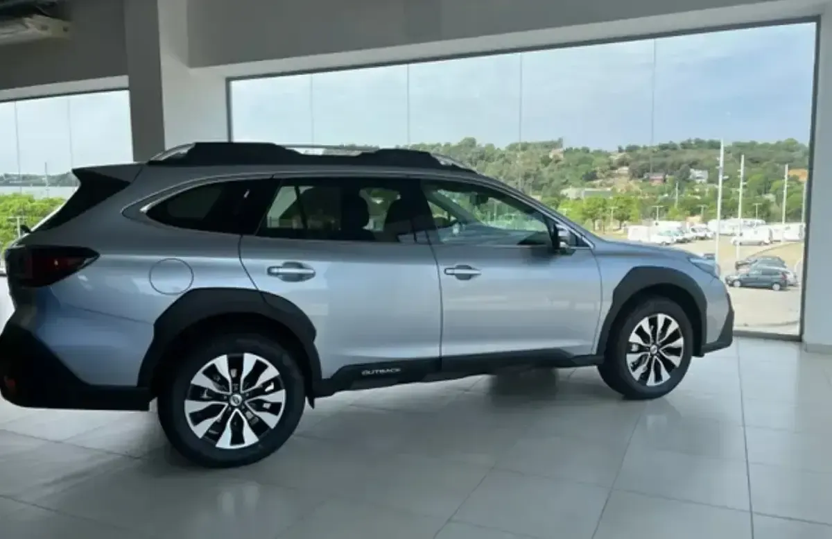 Nuevo Subaru Outback 169 CV (124 kW) 2026 Gris Familiar