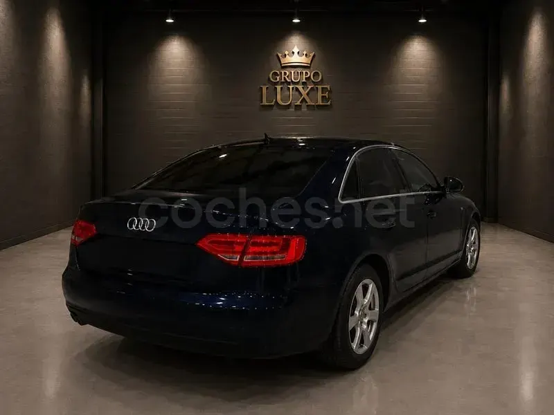Usado Audi A4 143 CV (105 kW) 2009 Azul Berlina