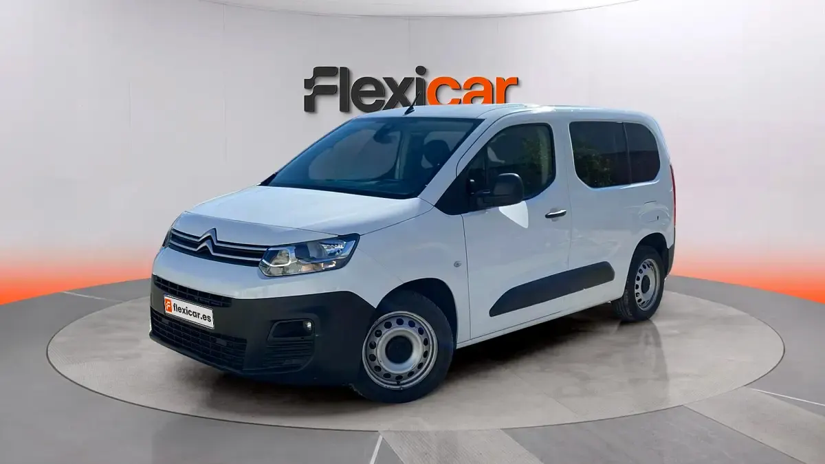 Usado Citroën Berlingo Feel 102 CV (75 kW) 2020 Blanco Monovolumen
