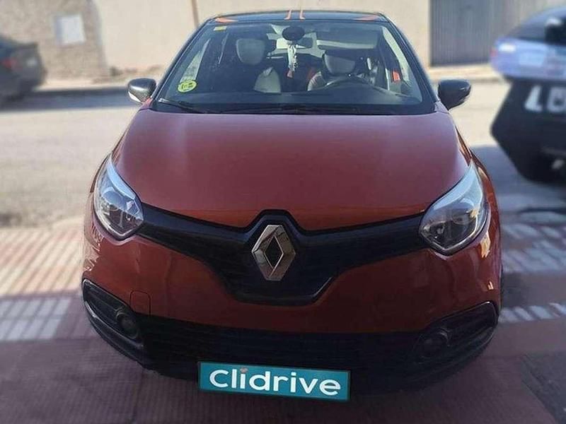 Usado Renault Captur Zen 90 CV (66 kW) 2014 Naranja SUV
