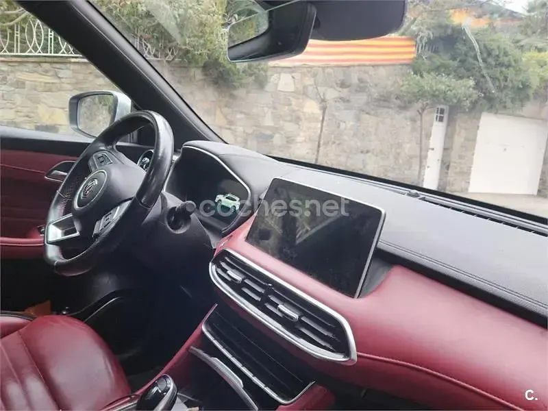 Usado MG EHS Luxury 258 CV (189 kW) 2021 Gris / plata SUV