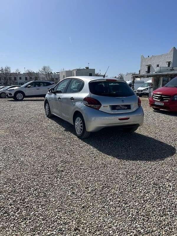 Usado Peugeot 208 Active 75 CV (55 kW) 2017 Gris / plata Utilitario