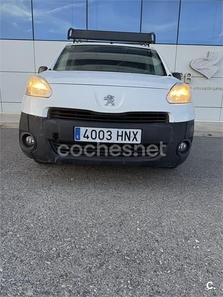 Blanco Usado 2014 Peugeot Partner Tepee Active Monovolumen | 4990 € - Imagen 1/4