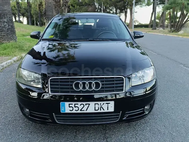 Usado Audi A3 Attraction 115 CV (84 kW) 2005 Negro Utilitario