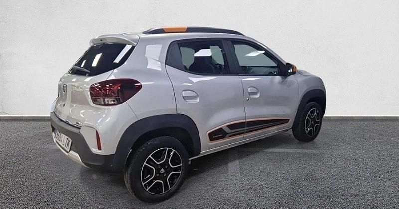 Usado Dacia Spring Comfort Plus 33 kW (45 CV) 2021 Utilitario