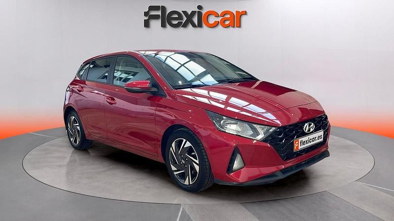 Usado Hyundai i20 101 CV (74 kW) 2021 Rojo Berlina