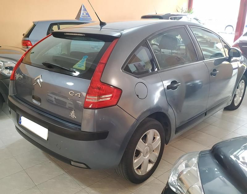 Usado Citroën C4 110 CV (80 kW) 2006 Gris Utilitario