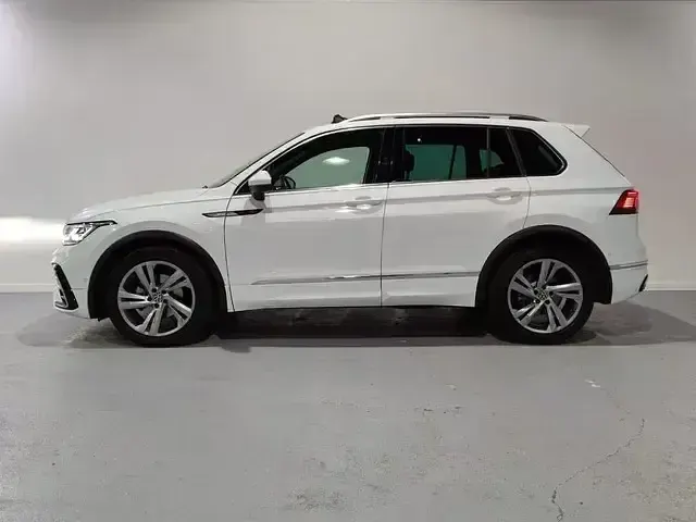 Usado VW Tiguan R-line 150 CV (110 kW) 2022 Blanco SUV