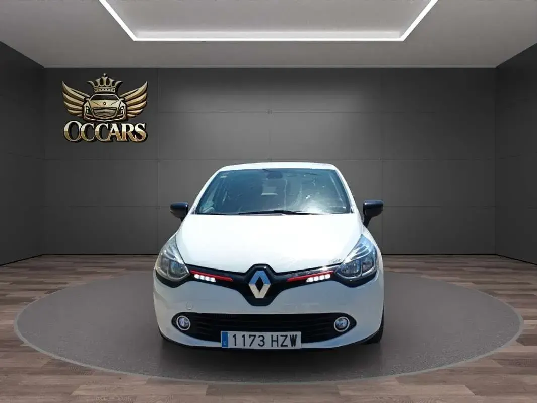 Usado Renault Clio IV 90 CV (66 kW) 2014 Blanco Utilitario